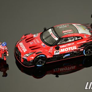 極致模型 1/64 MINI GT Nissan GT-R NISMO #23 "MOTUL AUTECH GT-R 2021" SUPER GT SERIES Suzuka winner W/ Matsuda Figure Tsugio Matsuda Collection No.2#MGT00875-L