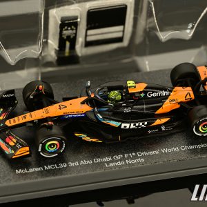 極致模型 1/64 Spark 64S078#McLaren MCL39 No.4 3rd Abu Dhabi GP 2025 Lando Norris F1Drivers' World Champion 2025 with pit board